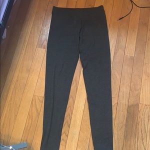 gray leggings